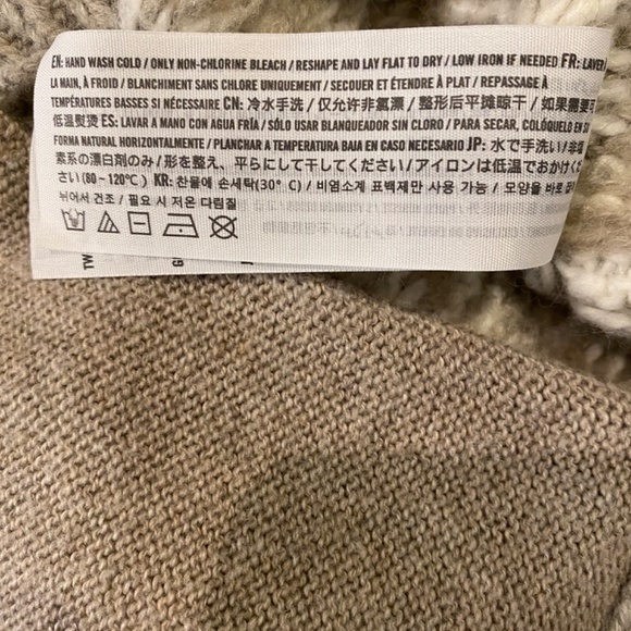 ABERCROMBIE & FITCH Wool Blend Fair Isle Nordic Cardigan Sweater Gray Pink S - Picture 16 of 16